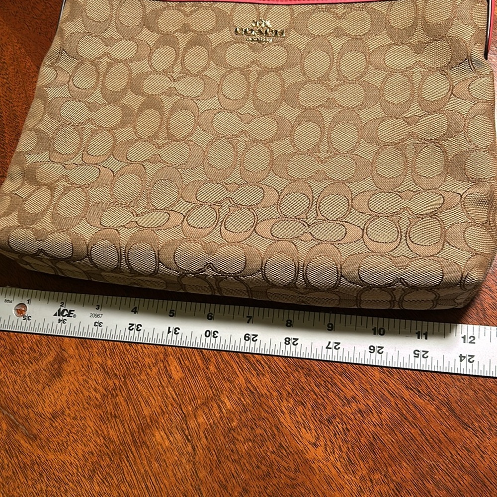 Coach cross body. Excellent condition - Picture 5 of 6